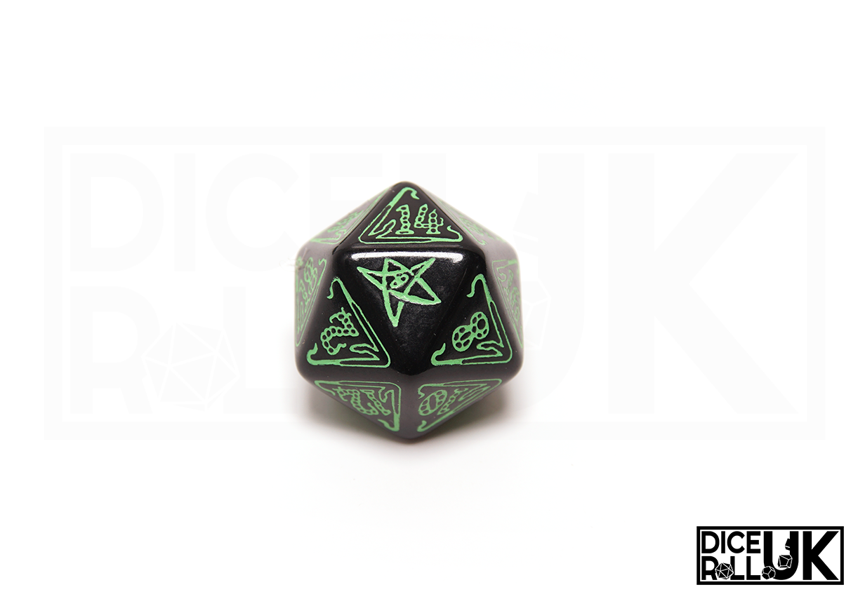 Call Of Cthulhu Dice - Black & Green - D20 Closeup